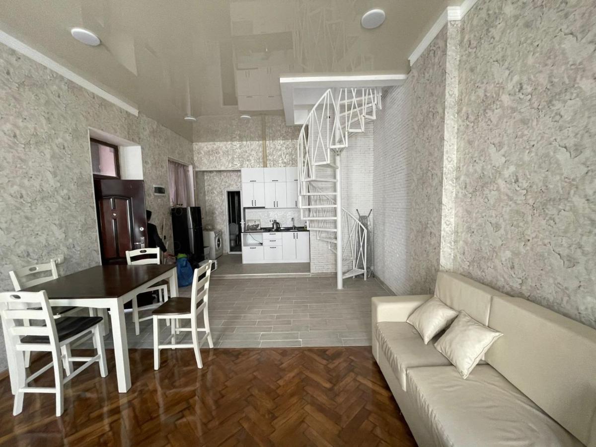 Центр Города Батуми Apartment Rustaveli 13 Eksteriør bilde