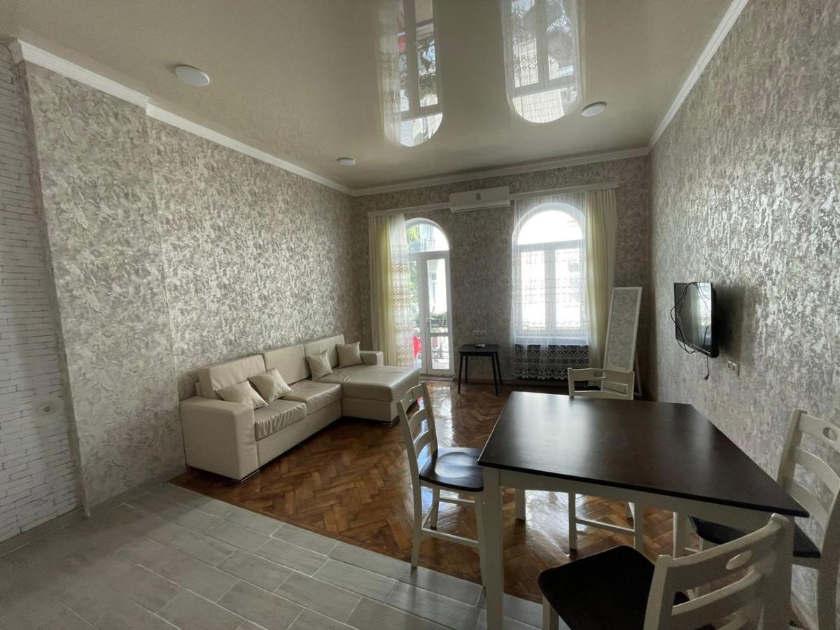 Центр Города Батуми Apartment Rustaveli 13 Eksteriør bilde