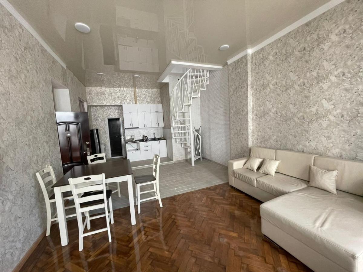 Центр Города Батуми Apartment Rustaveli 13 Eksteriør bilde